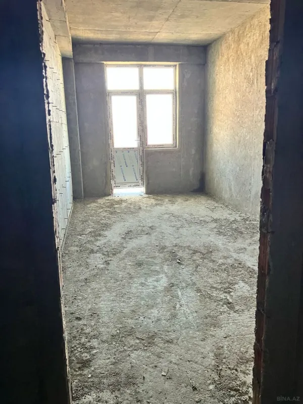 Satılır 2 otaqlı mənzil 83 m²