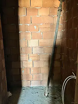 Satılır 2 otaqlı mənzil 83 m²