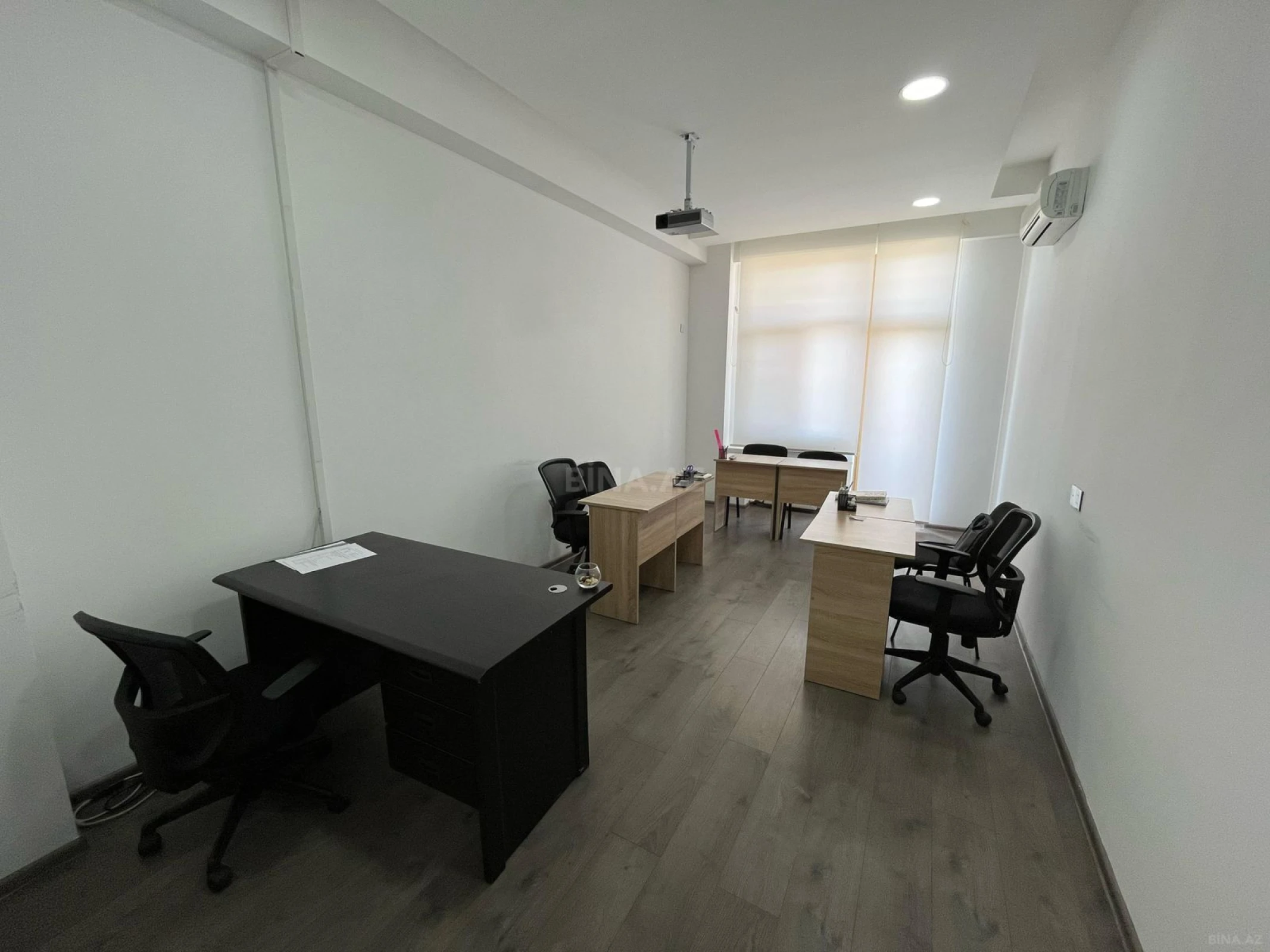 Kirayə verilir 5 otaqlı ofis 180 m²