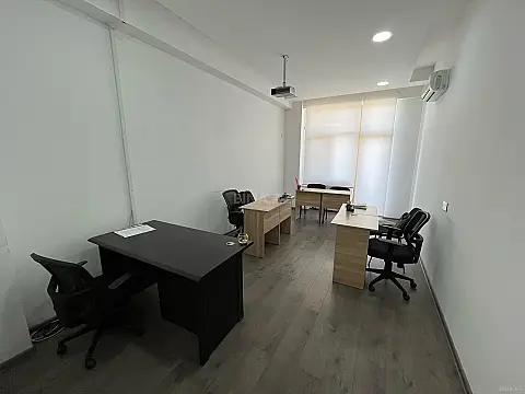 Kirayə verilir 5 otaqlı ofis 180 m² — Bakı 5 otaq 180.00 m²