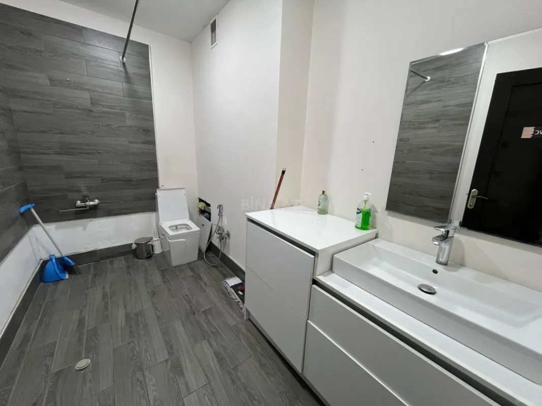 Kirayə verilir 5 otaqlı ofis 180 m²