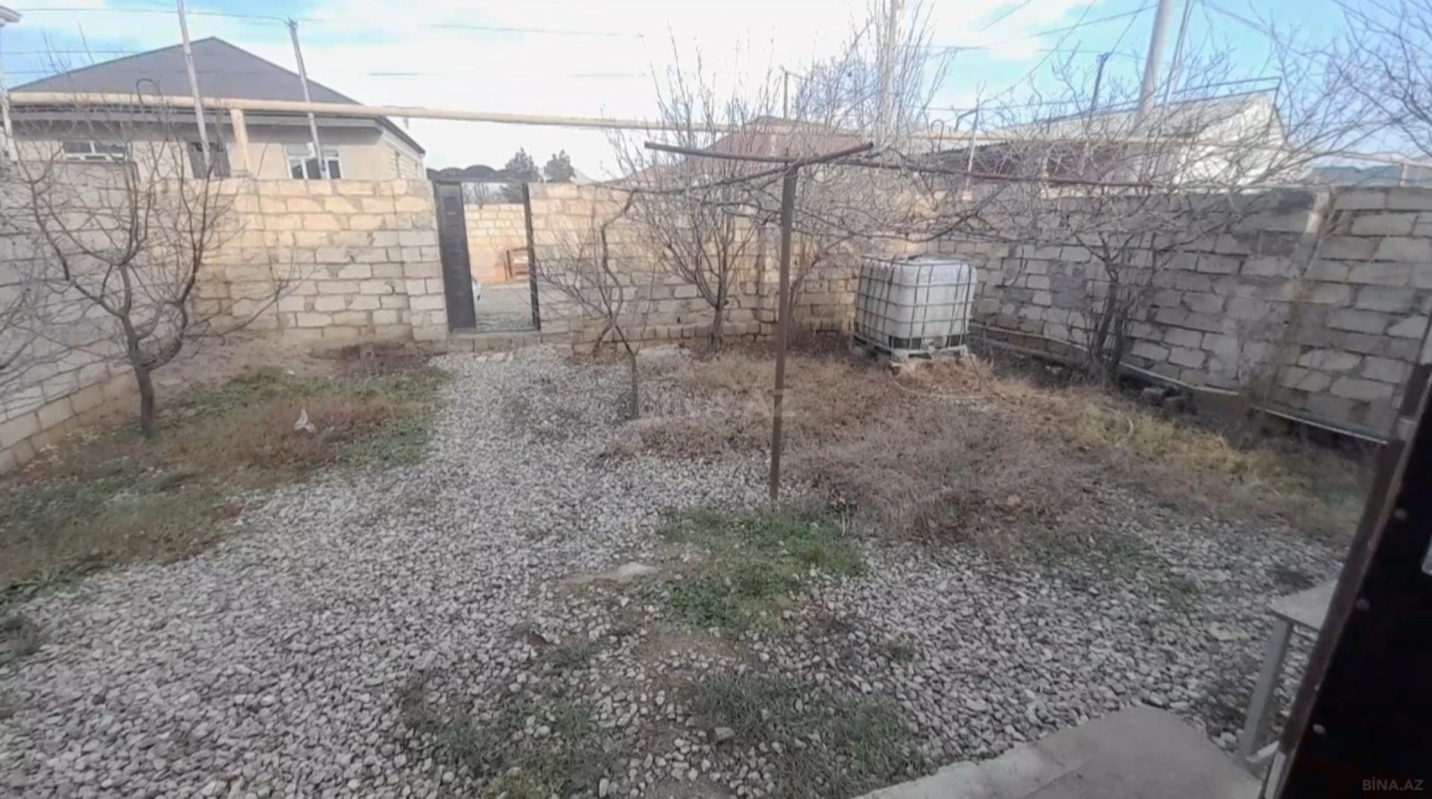 Satılır 3 otaqlı həyət evi 80 m²