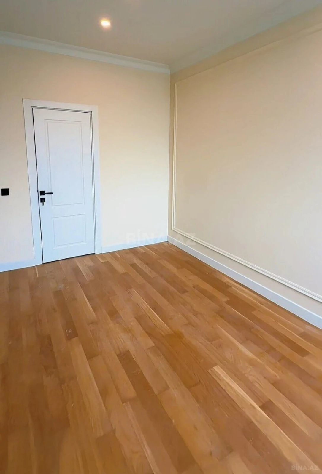 Satılır 2 otaqlı mənzil 70 m²