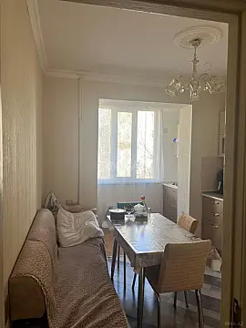 Satılır 4 otaqlı mənzil 100 m²