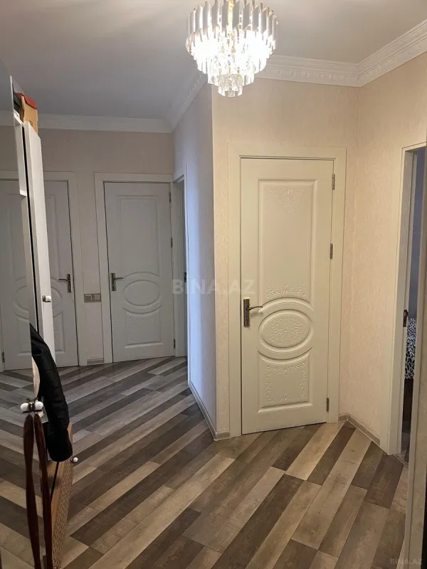 Satılır 4 otaqlı mənzil 100 m²