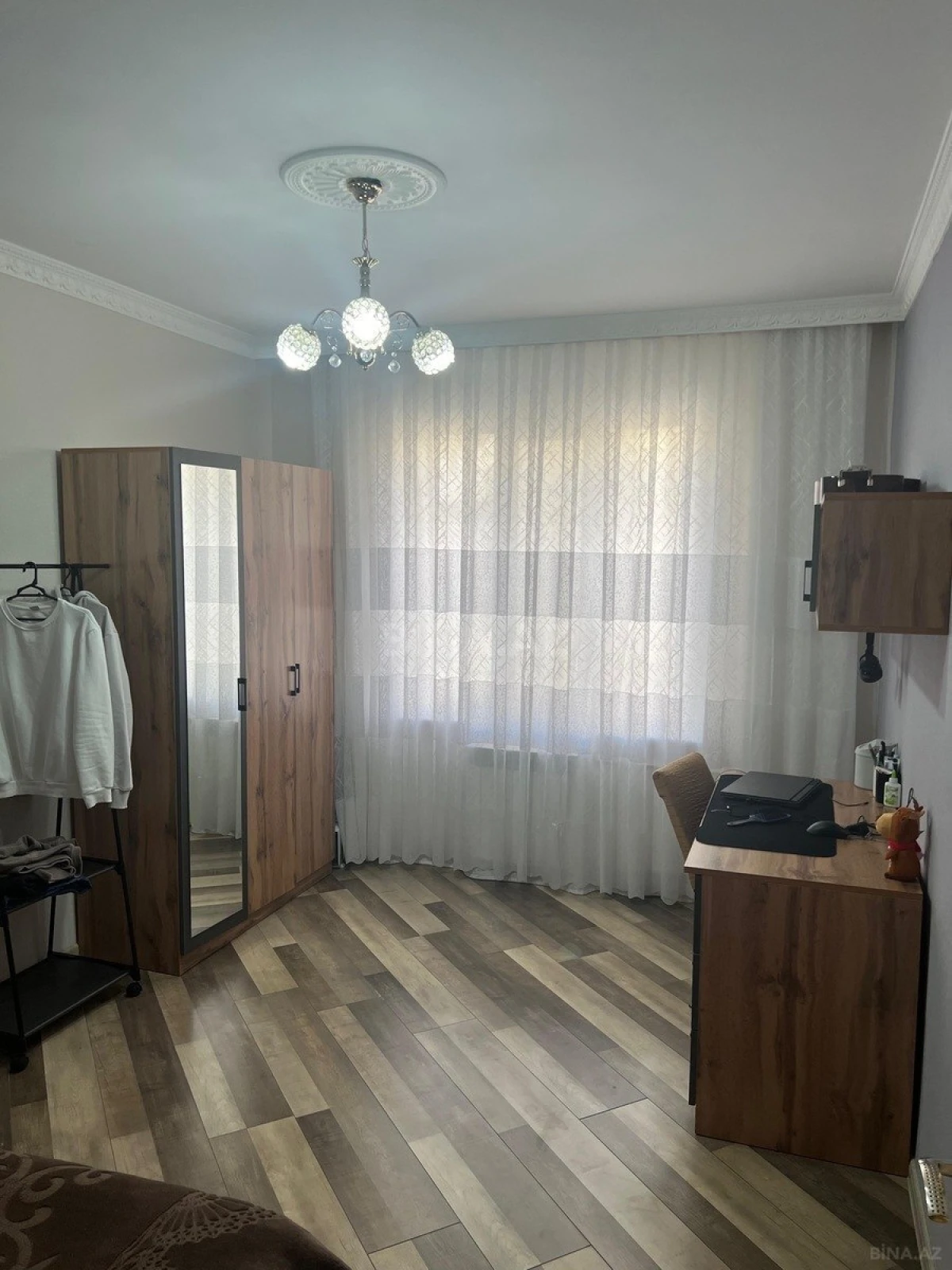 Satılır 4 otaqlı mənzil 100 m²