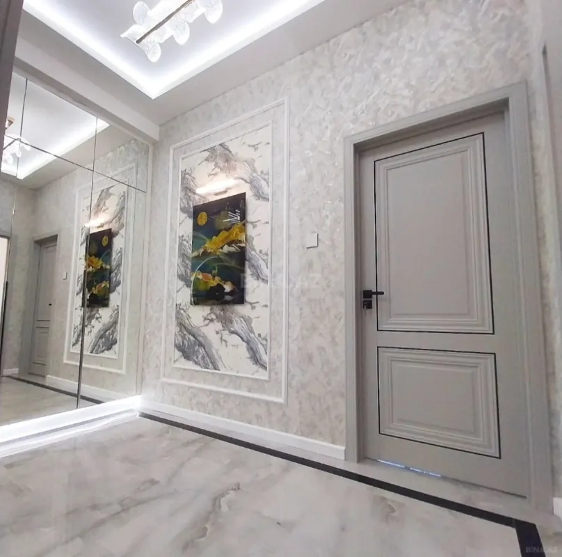 Satılır 2 otaqlı mənzil 77 m²