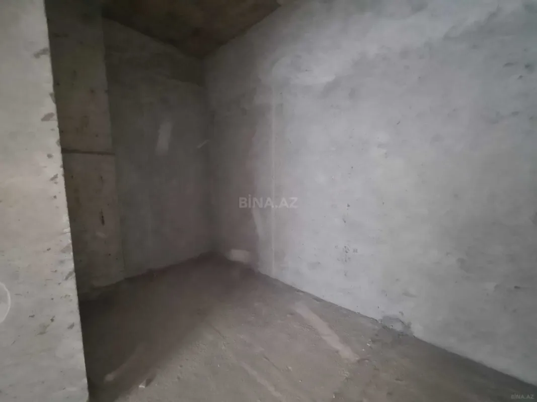 Satılır 4 otaqlı mənzil 232 m²