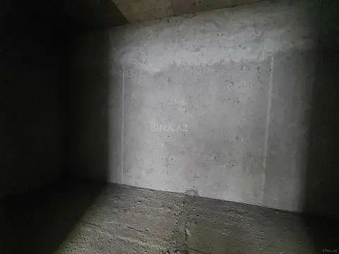 Satılır 4 otaqlı mənzil 232 m²