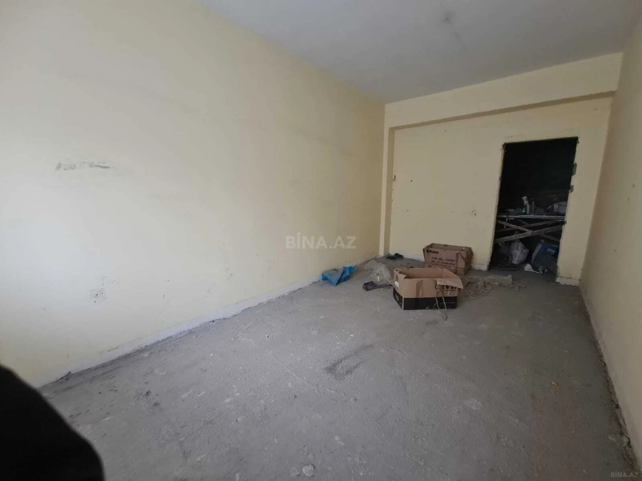 Satılır 4 otaqlı mənzil 232 m²