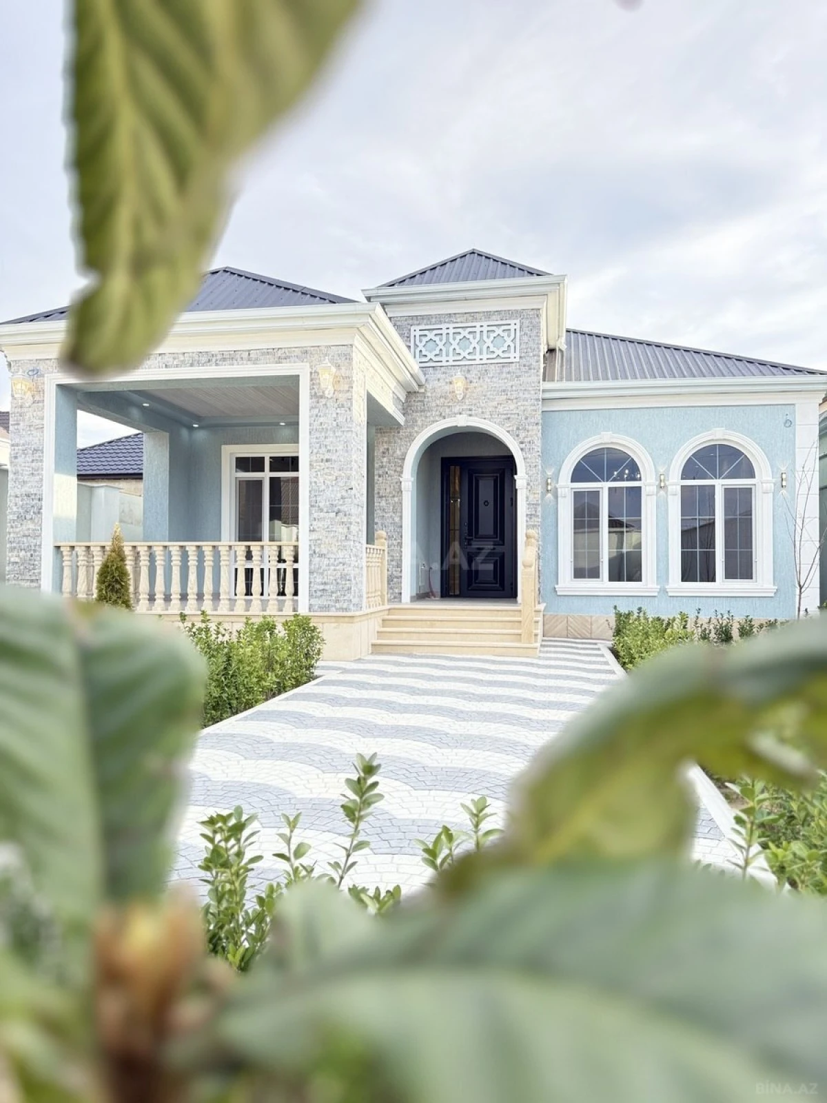 Satılır 4 otaqlı həyət evi 160 m²