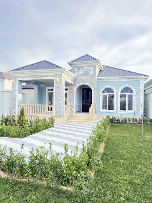 Satılır 4 otaqlı həyət evi 160 m²