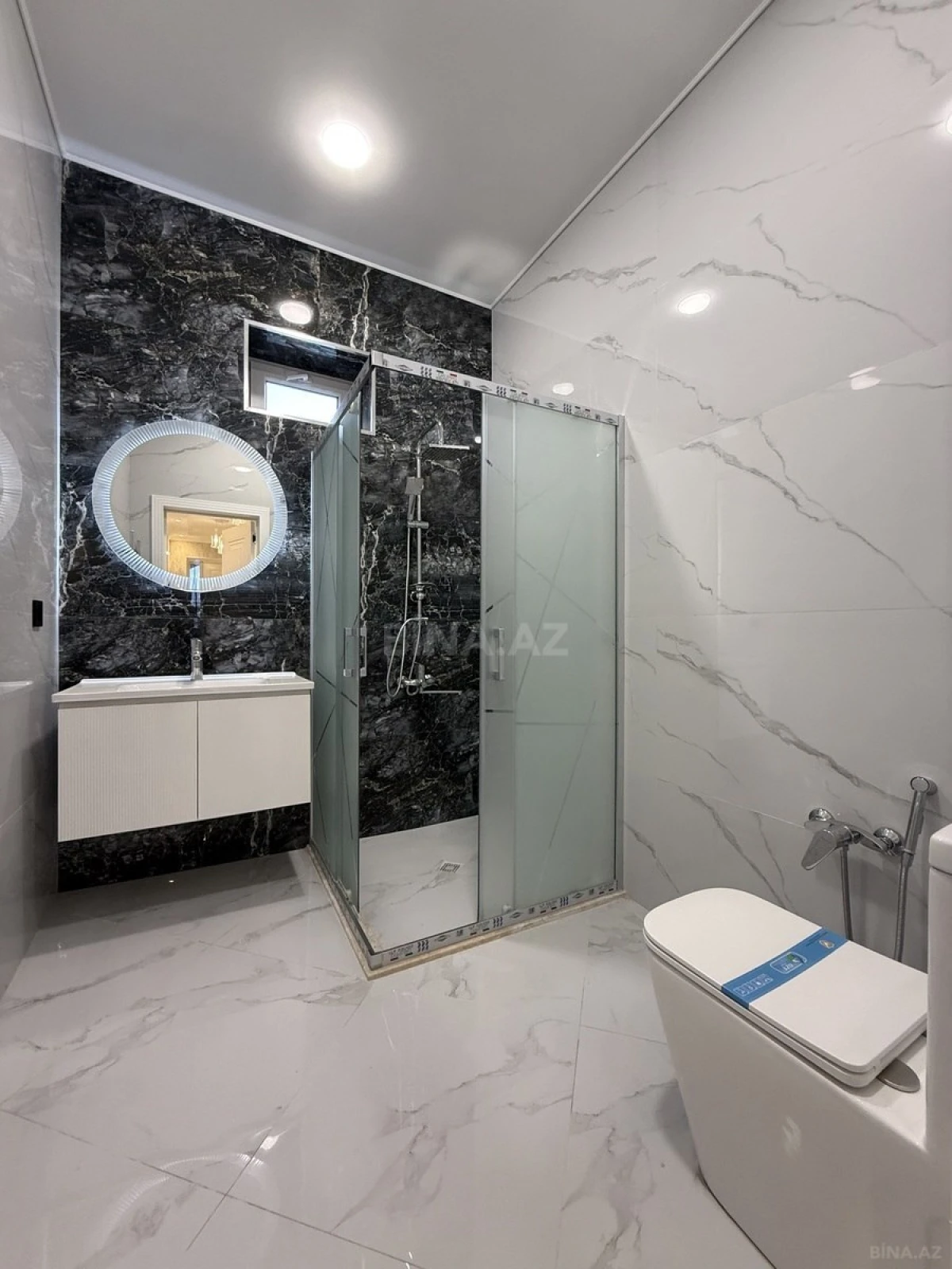 Satılır 4 otaqlı həyət evi 160 m²