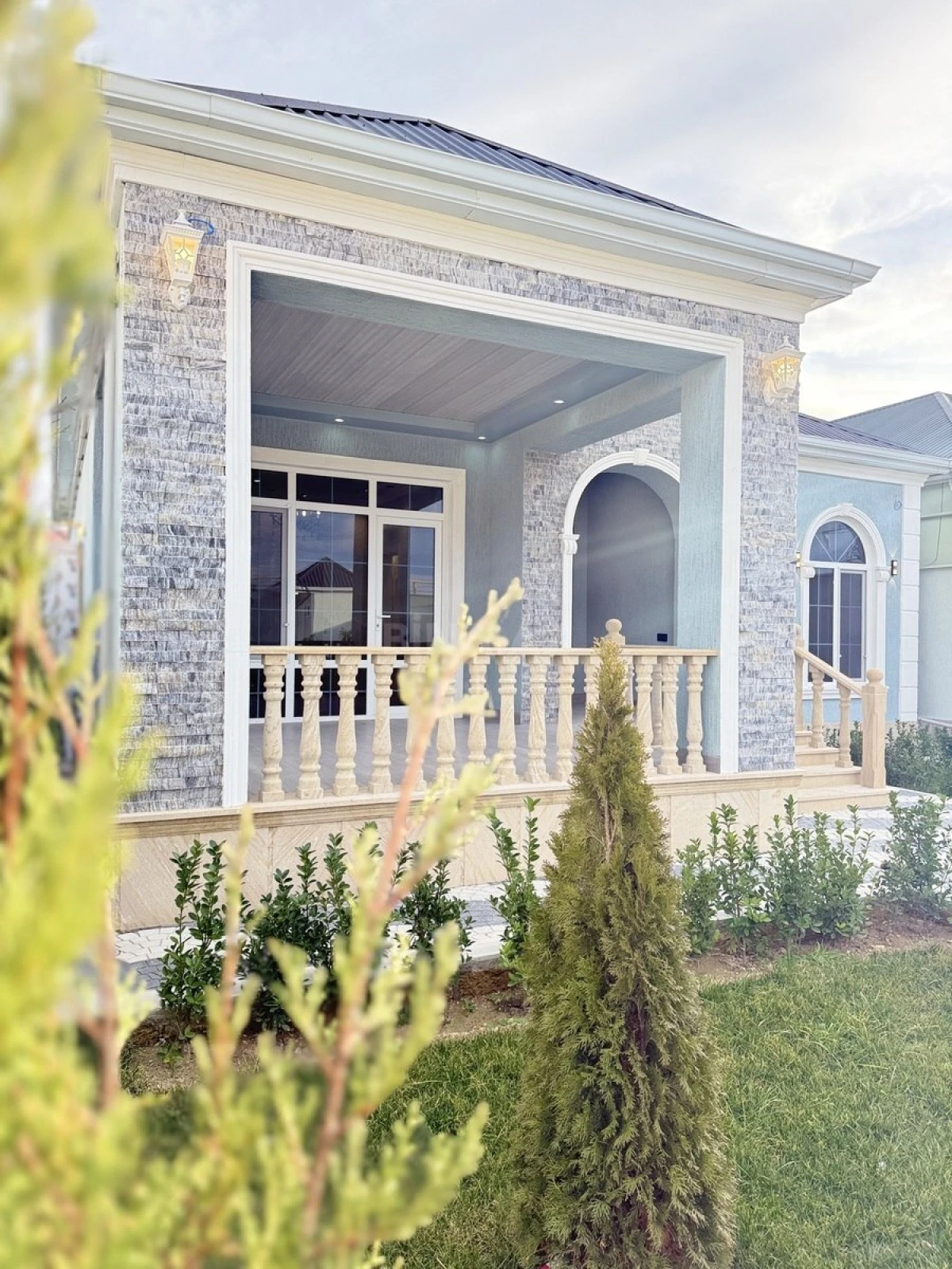 Satılır 4 otaqlı həyət evi 160 m²