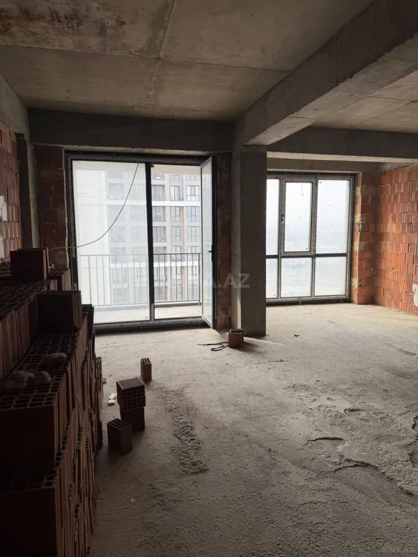 Satılır 2 otaqlı mənzil 117.2 m²