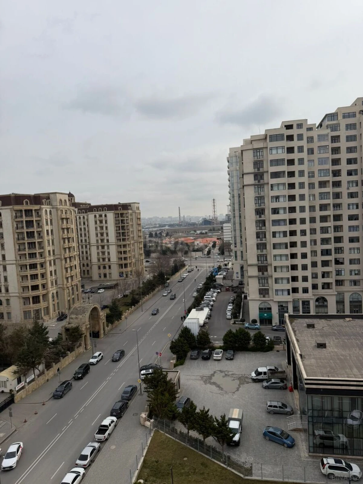 Satılır 2 otaqlı mənzil 117.2 m²