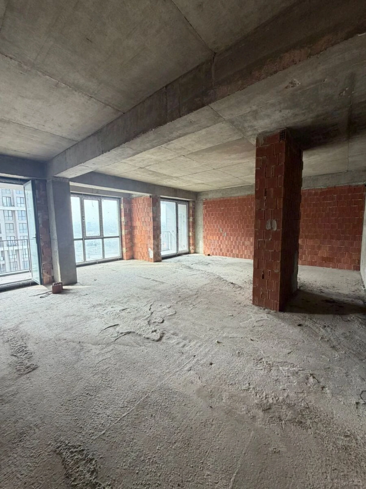 Satılır 2 otaqlı mənzil 117.2 m²