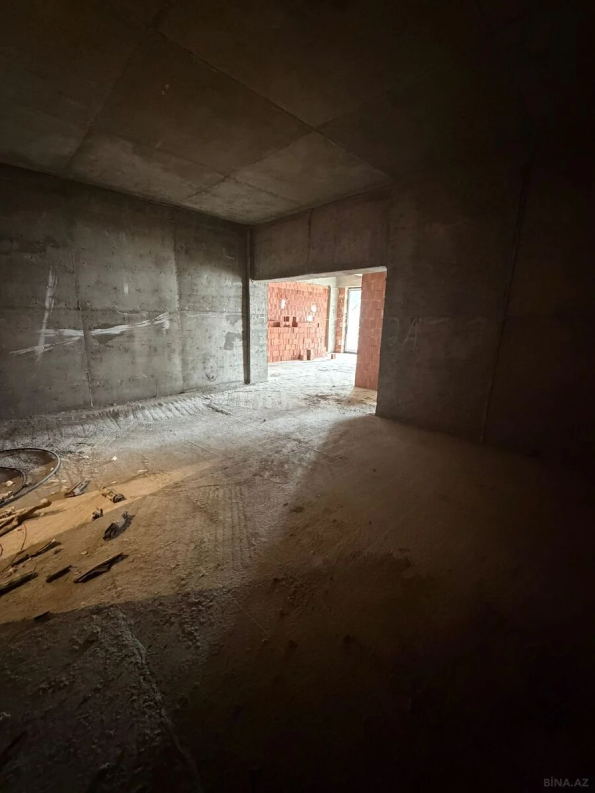 Satılır 2 otaqlı mənzil 117.2 m²