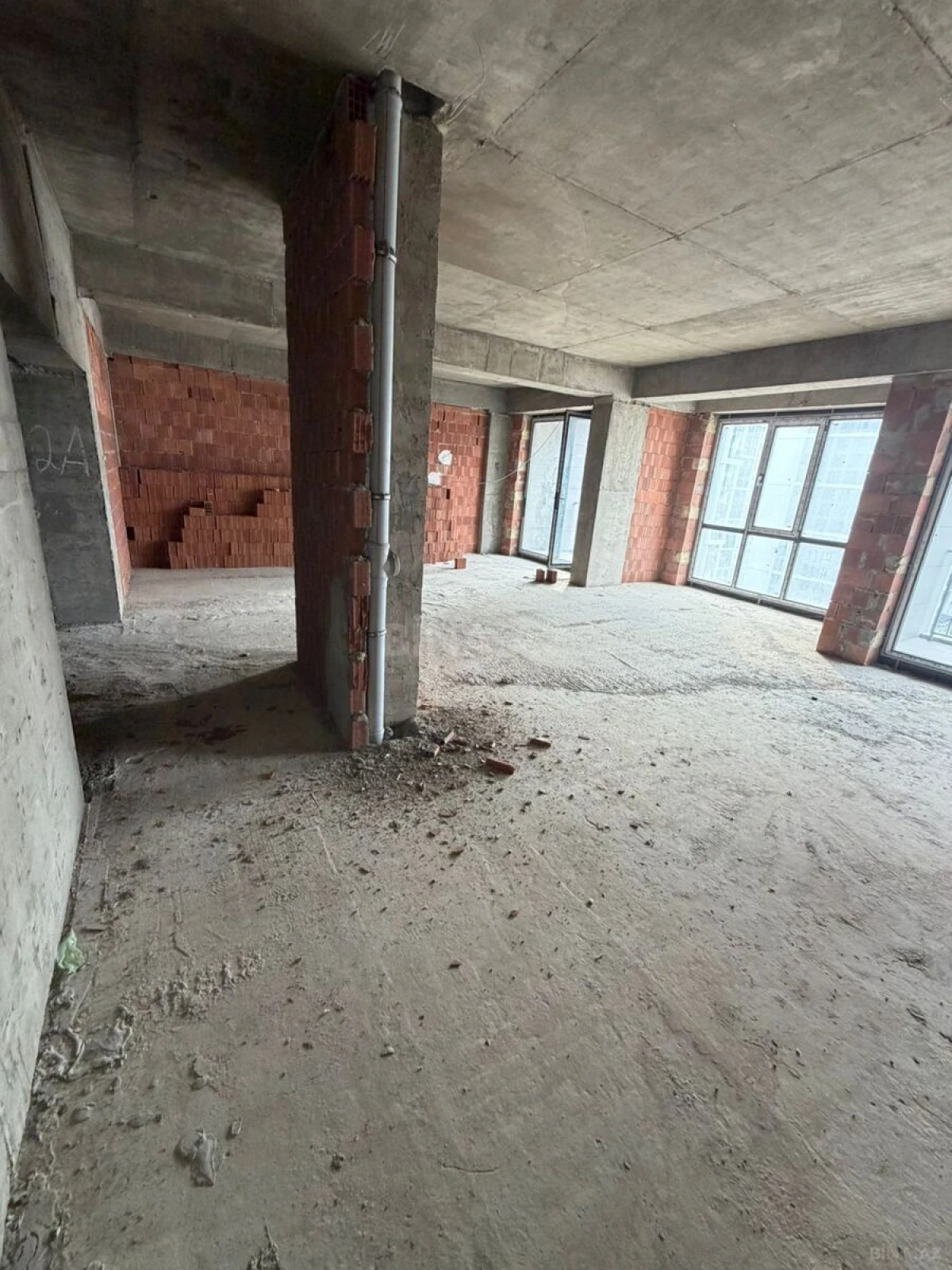 Satılır 2 otaqlı mənzil 117.2 m²