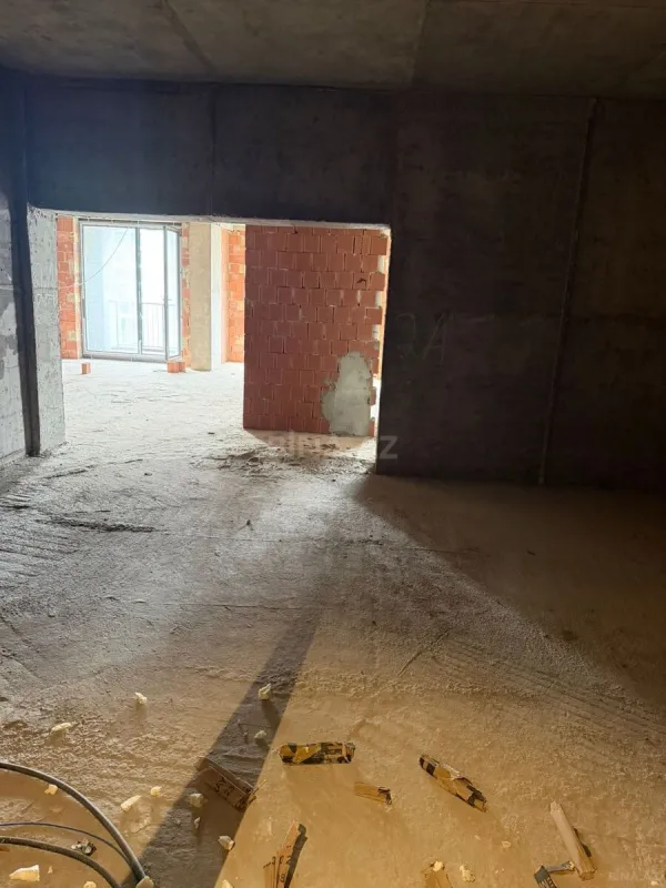 Satılır 2 otaqlı mənzil 117.2 m²