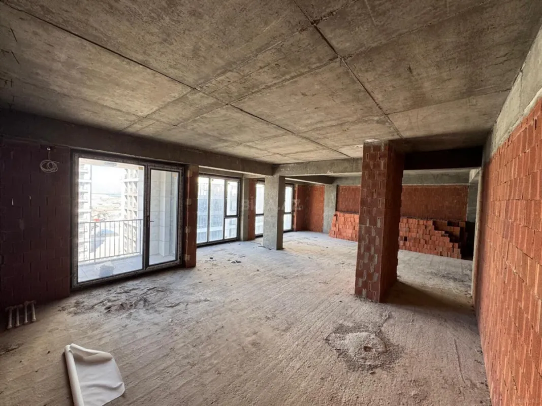 Satılır 2 otaqlı mənzil 108.2 m²
