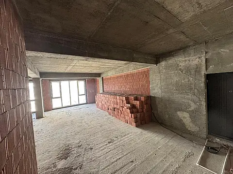 Satılır 2 otaqlı mənzil 108.2 m²