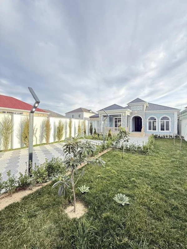 Satılır 4 otaqlı həyət evi 160 m²