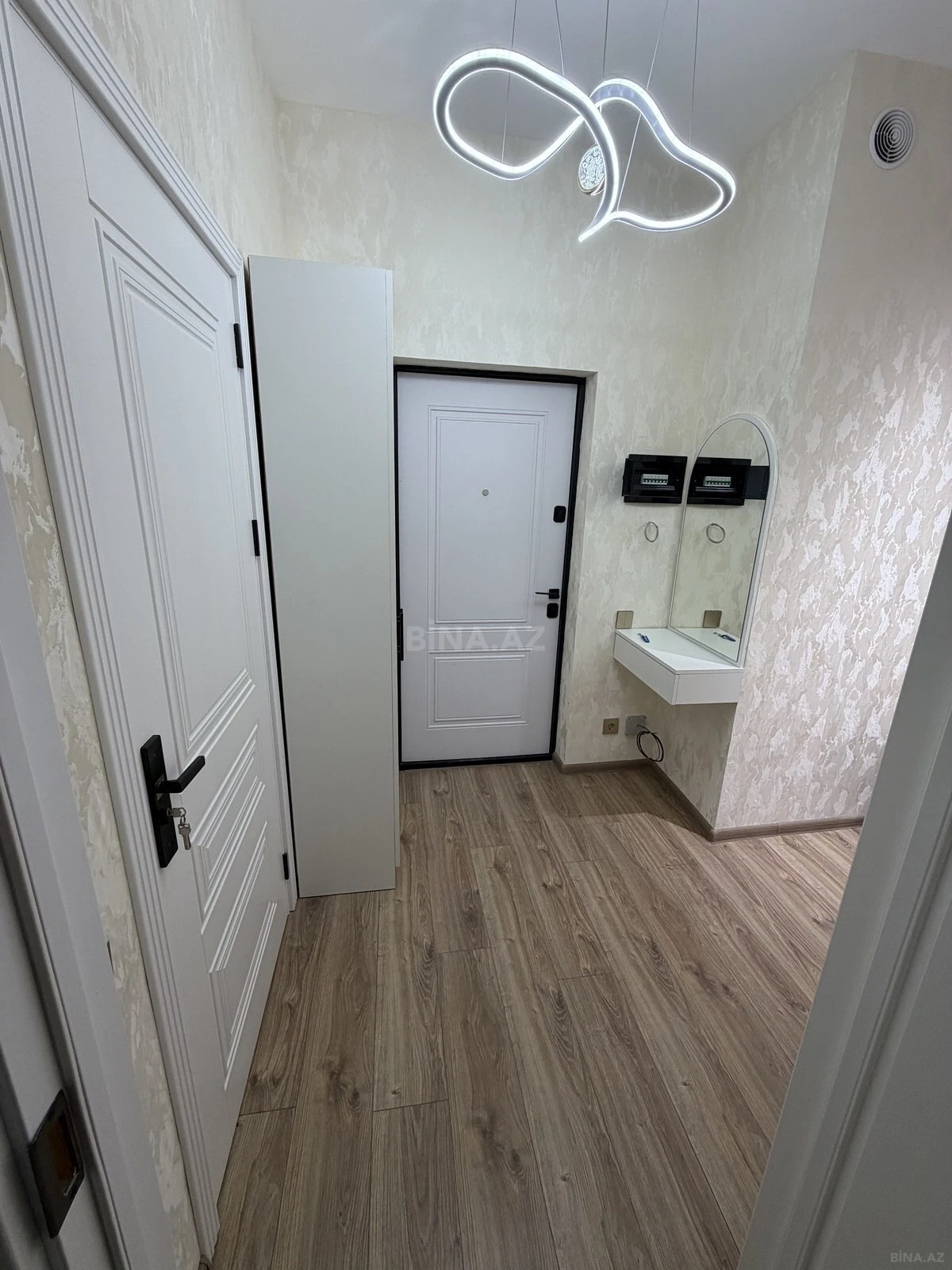 Satılır 2 otaqlı mənzil 49 m²