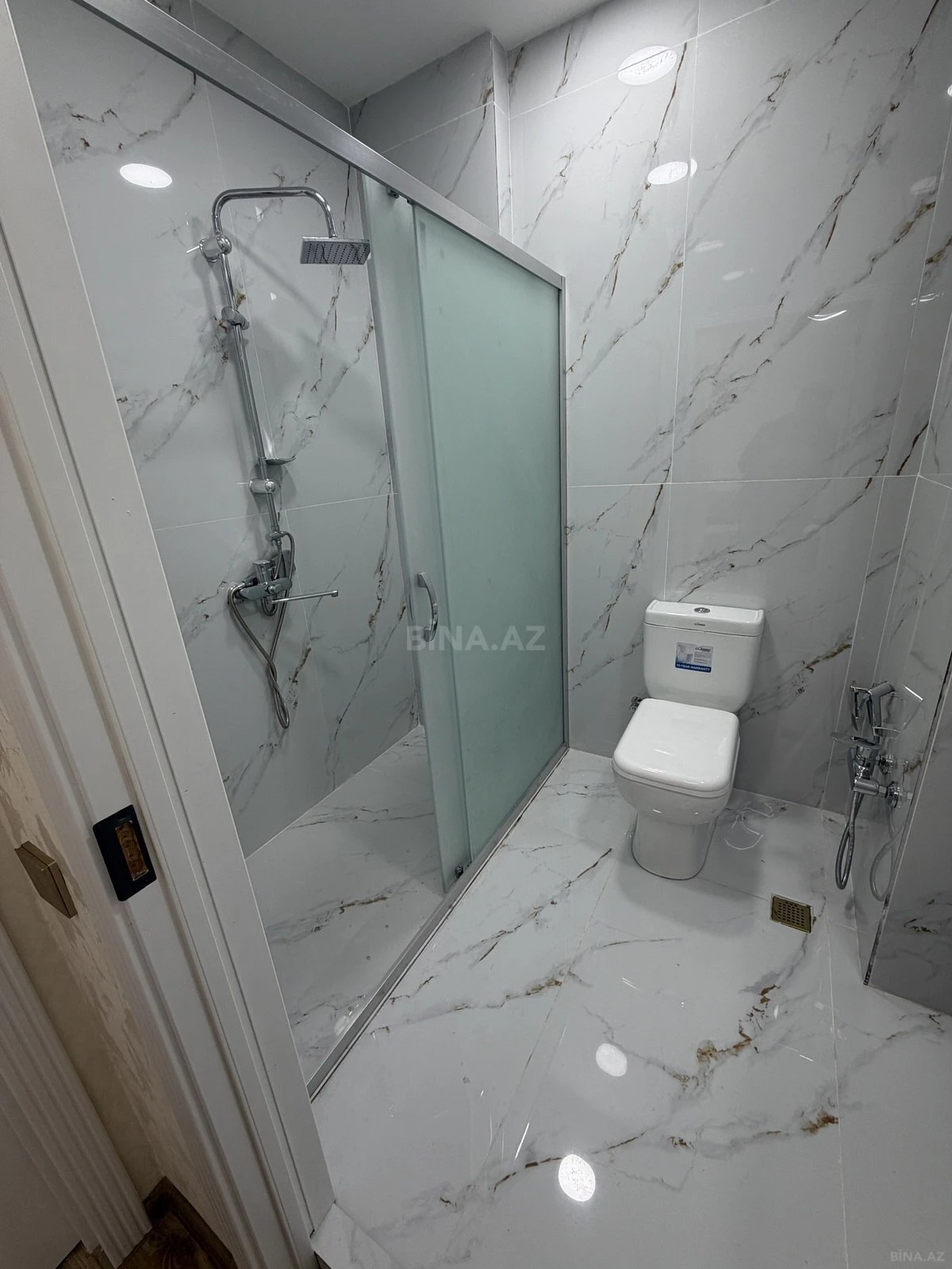 Satılır 2 otaqlı mənzil 49 m²