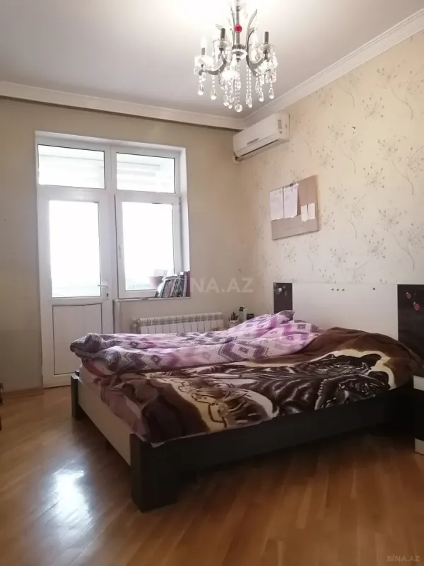 Satılır 3 otaqlı mənzil 148 m²