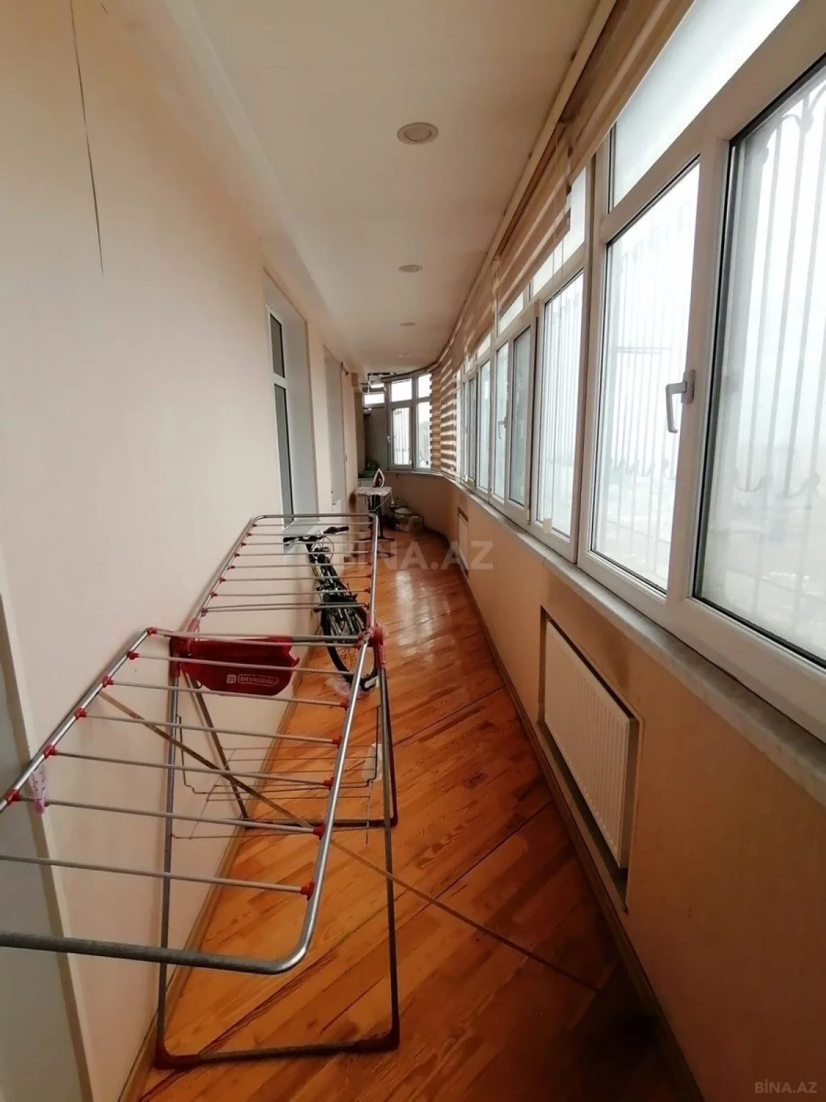 Satılır 3 otaqlı mənzil 148 m²