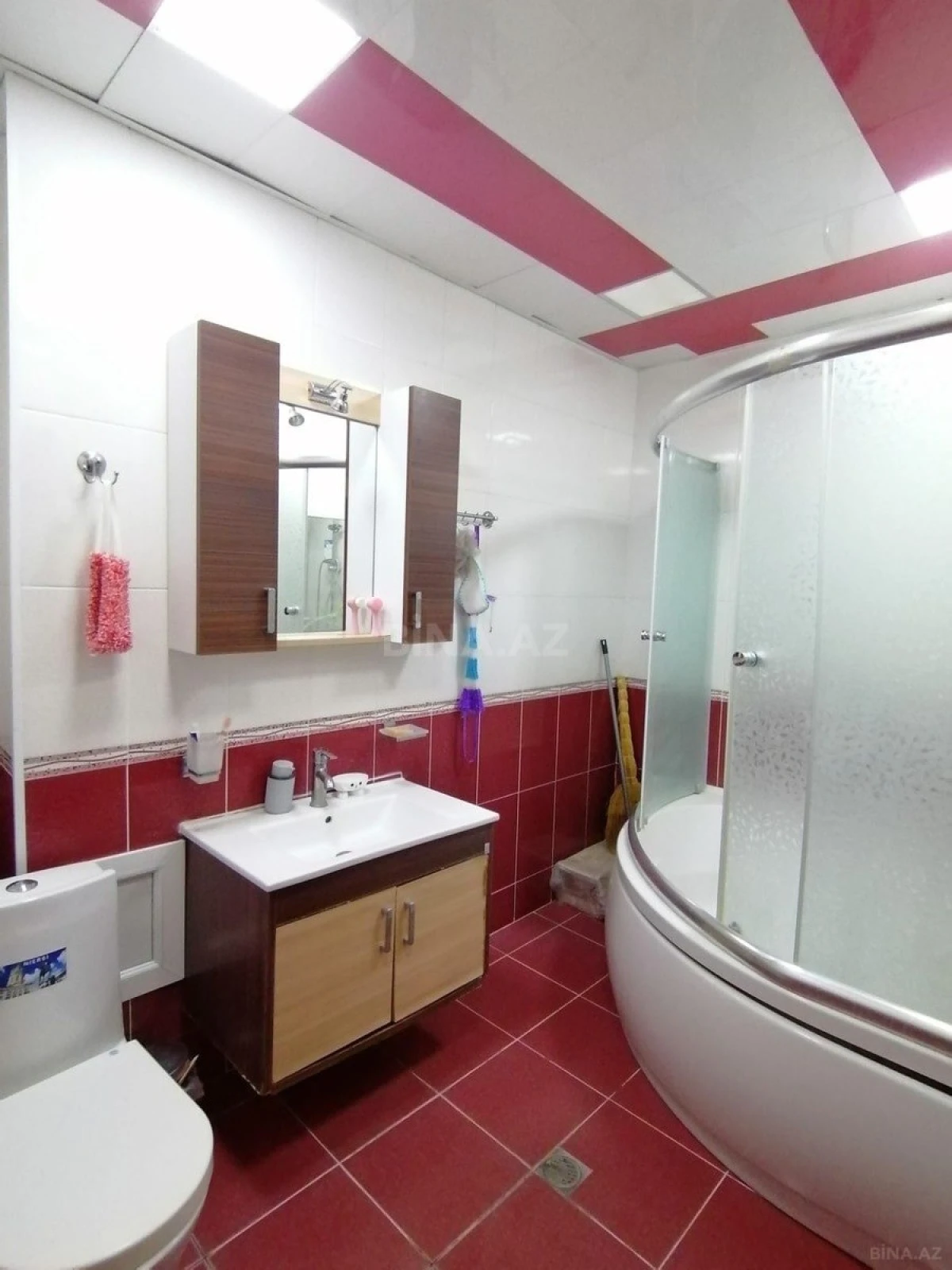 Satılır 3 otaqlı mənzil 148 m²
