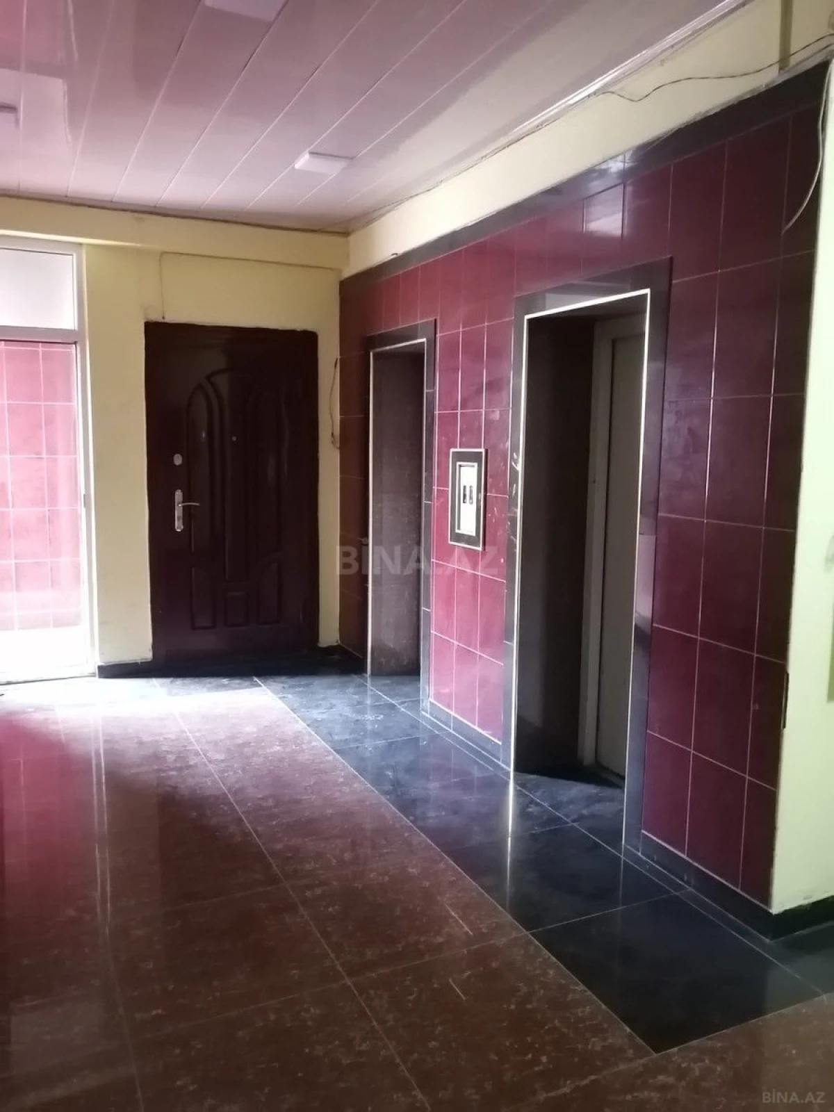 Satılır 3 otaqlı mənzil 148 m²
