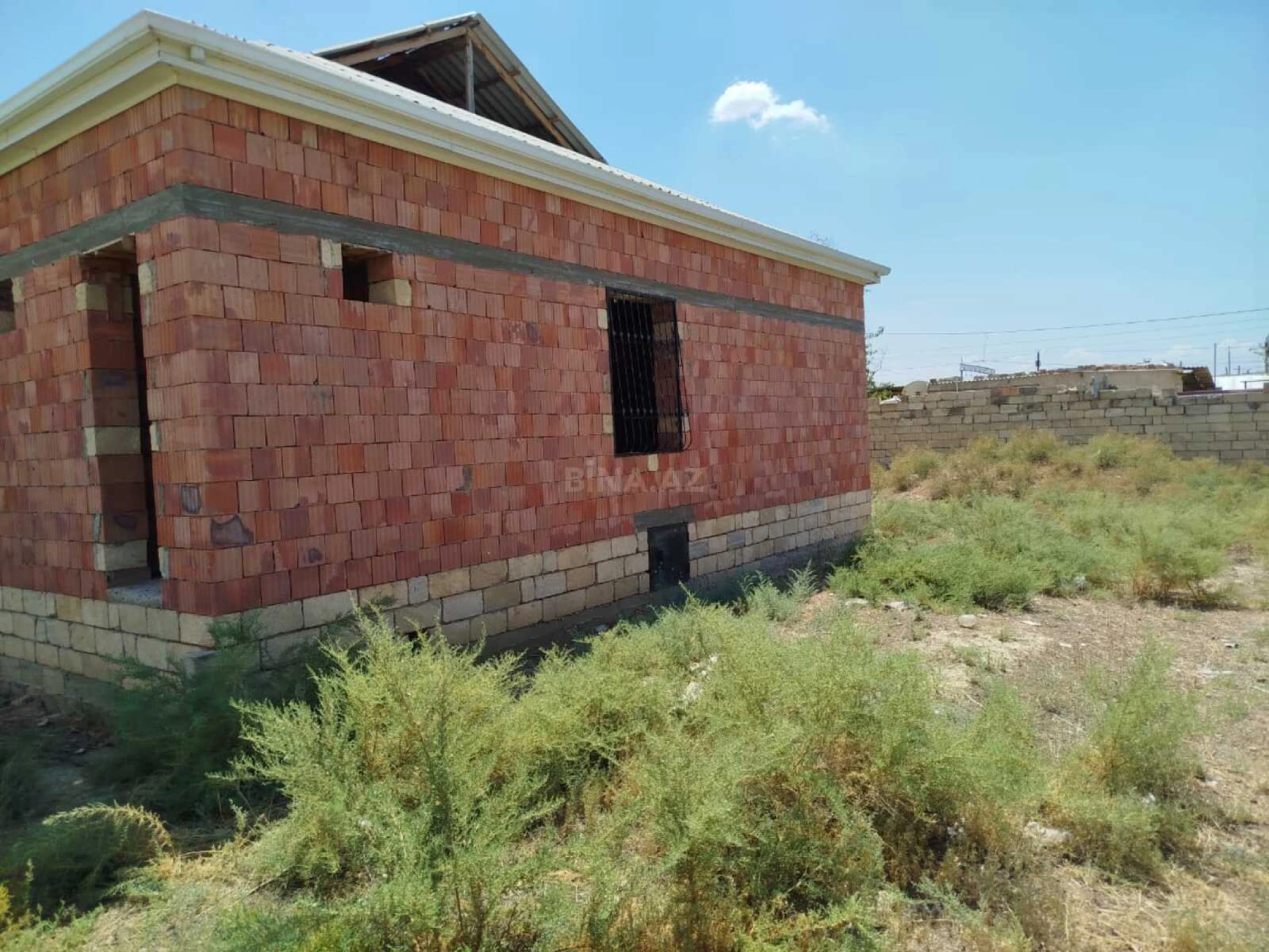 Satılır 4 otaqlı həyət evi 100 m²