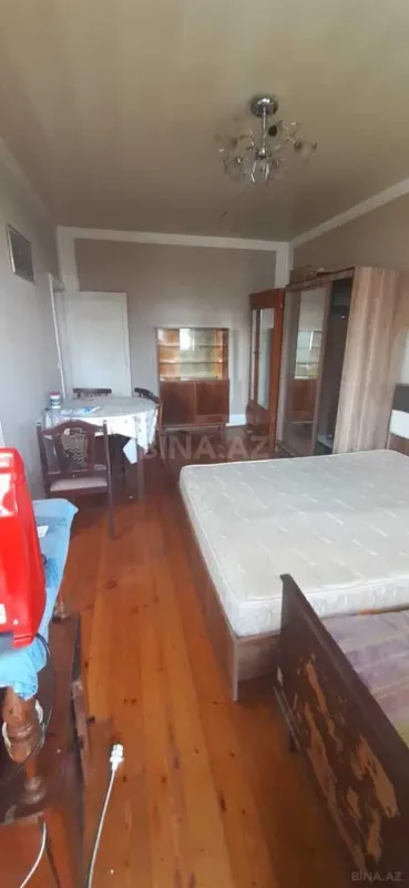 Satılır 1 otaqlı mənzil 45 m²