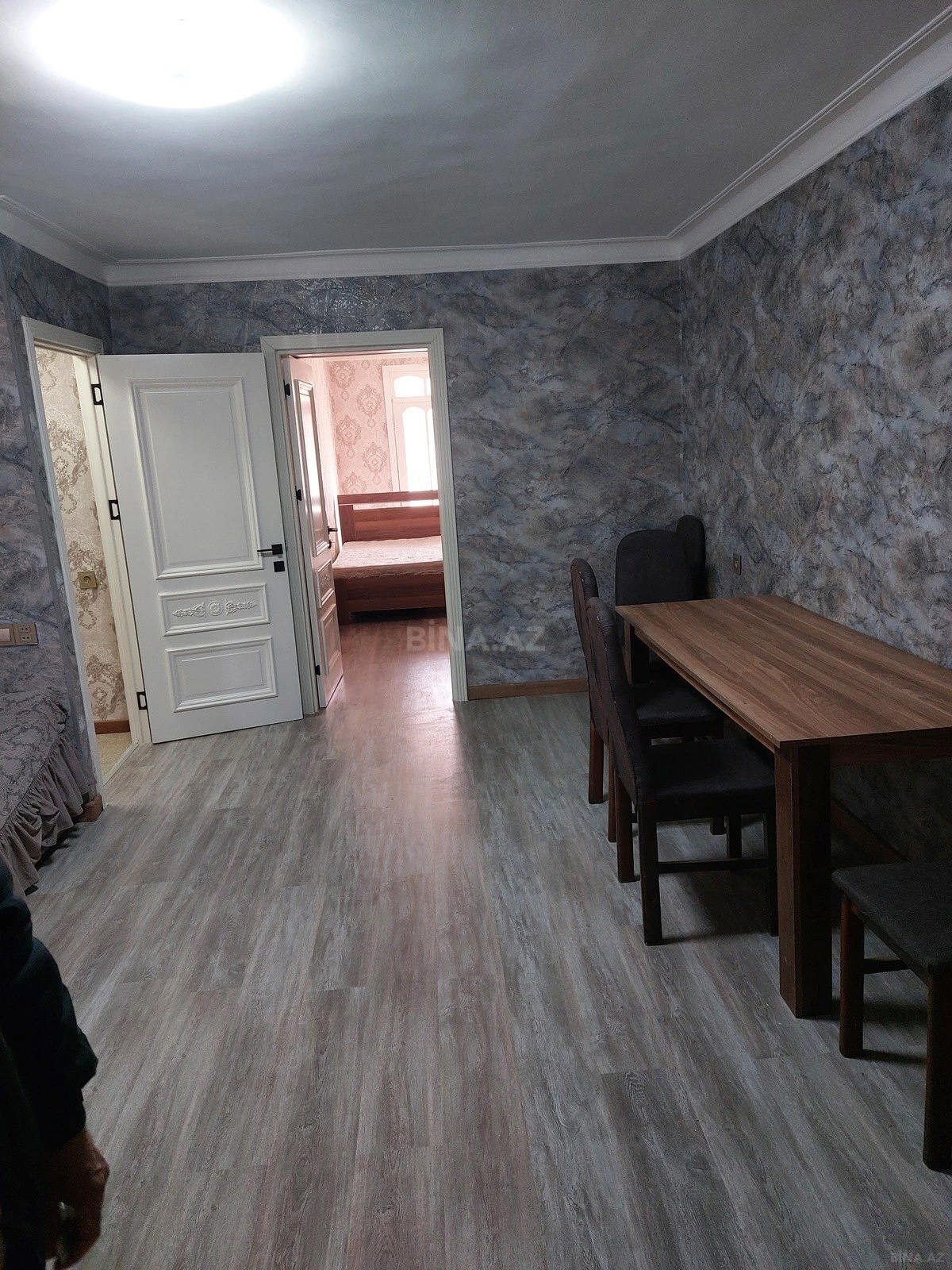 Kirayə verilir 2 otaqlı mənzil 60 m²