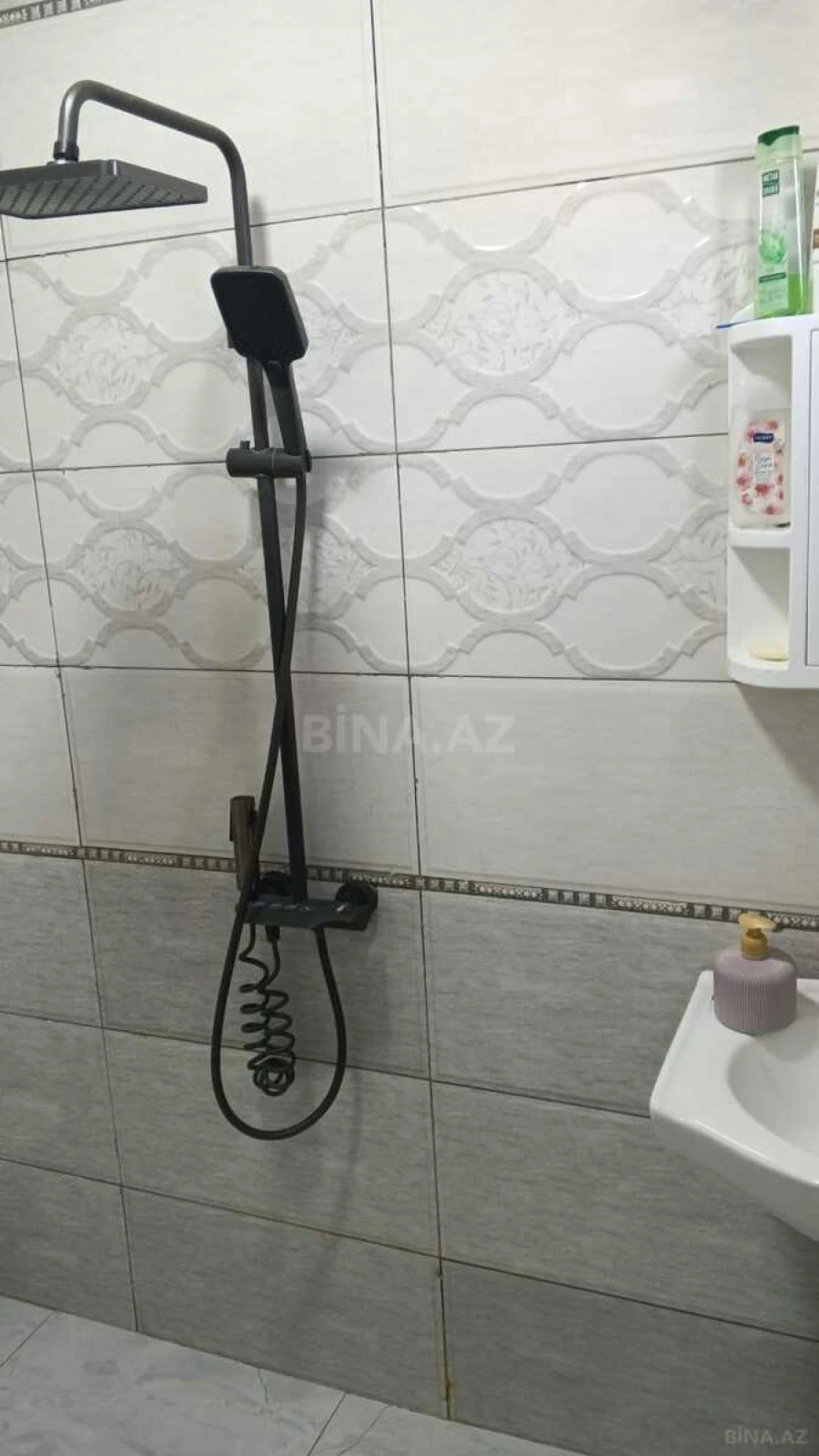 Satılır 6 otaqlı həyət evi 220 m²