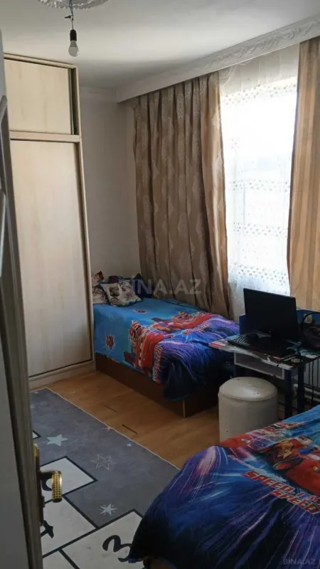 Satılır 6 otaqlı həyət evi 220 m²