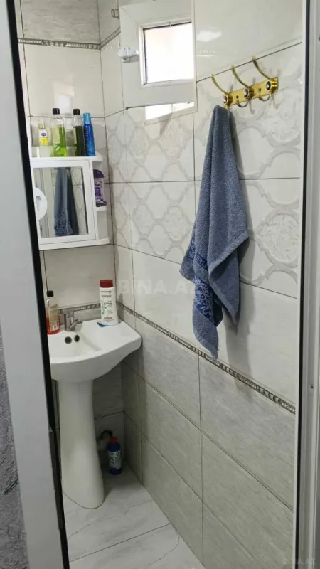 Satılır 6 otaqlı həyət evi 220 m²
