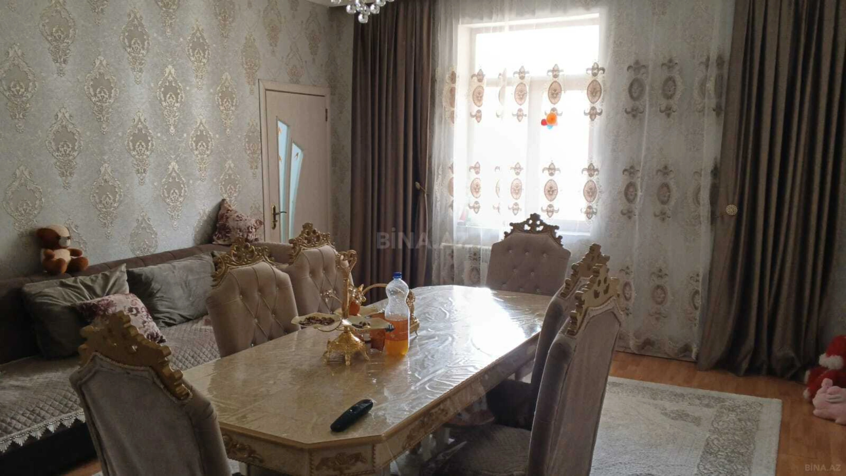 Satılır 6 otaqlı həyət evi 220 m²
