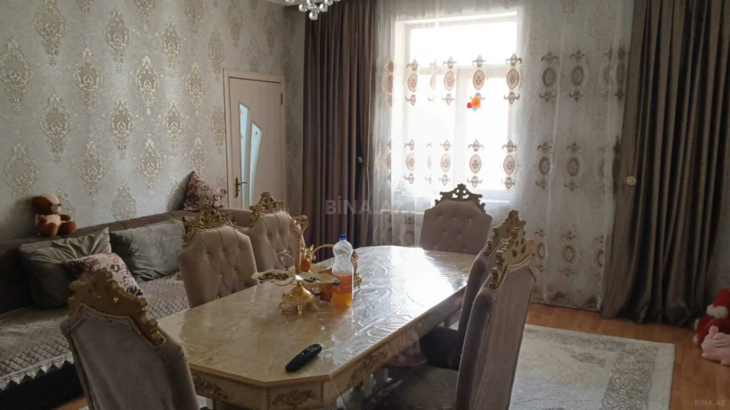 Satılır 6 otaqlı həyət evi 220 m²