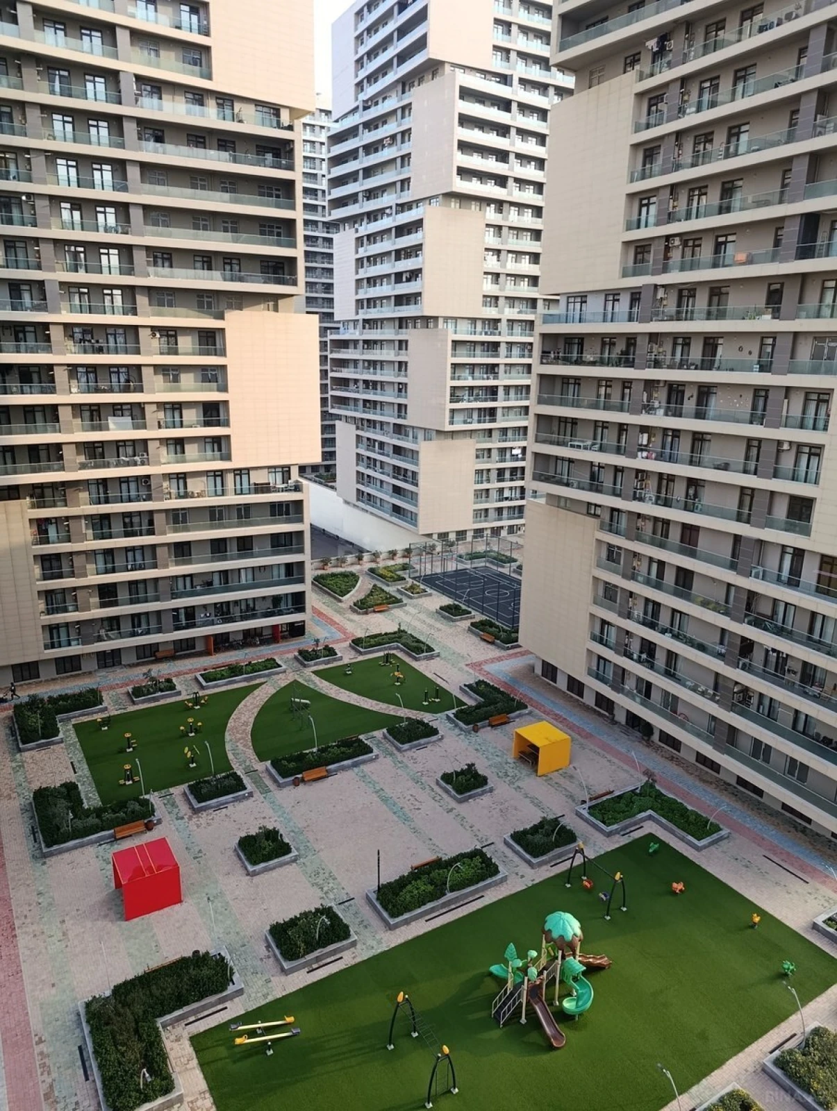 Kirayə verilir 2 otaqlı mənzil 70 m²