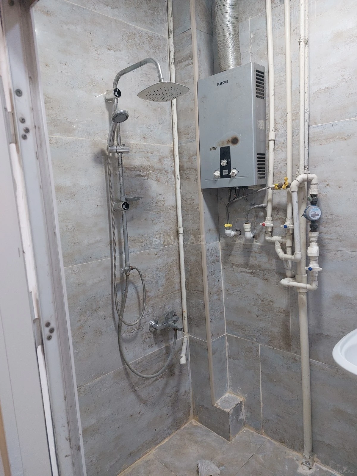 Kirayə verilir 2 otaqlı mənzil 70 m²