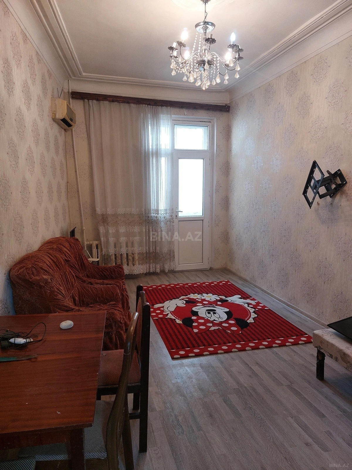 Kirayə verilir 2 otaqlı mənzil 70 m²