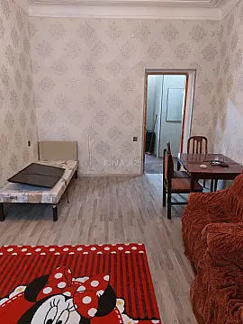 Kirayə verilir 2 otaqlı mənzil 70 m²
