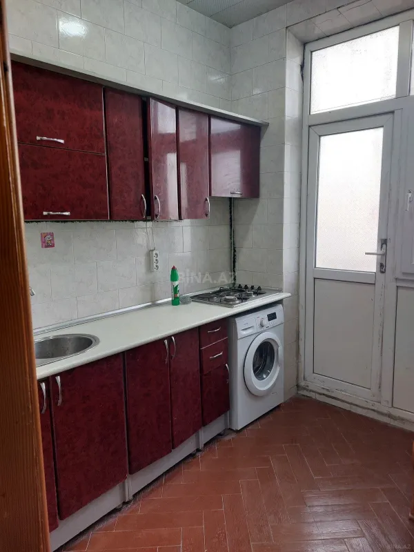Kirayə verilir 2 otaqlı mənzil 70 m²