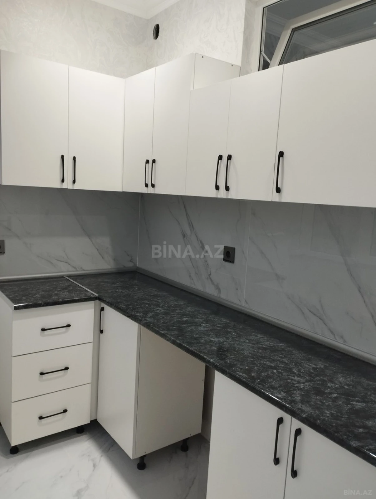 Satılır 2 otaqlı mənzil 44 m²