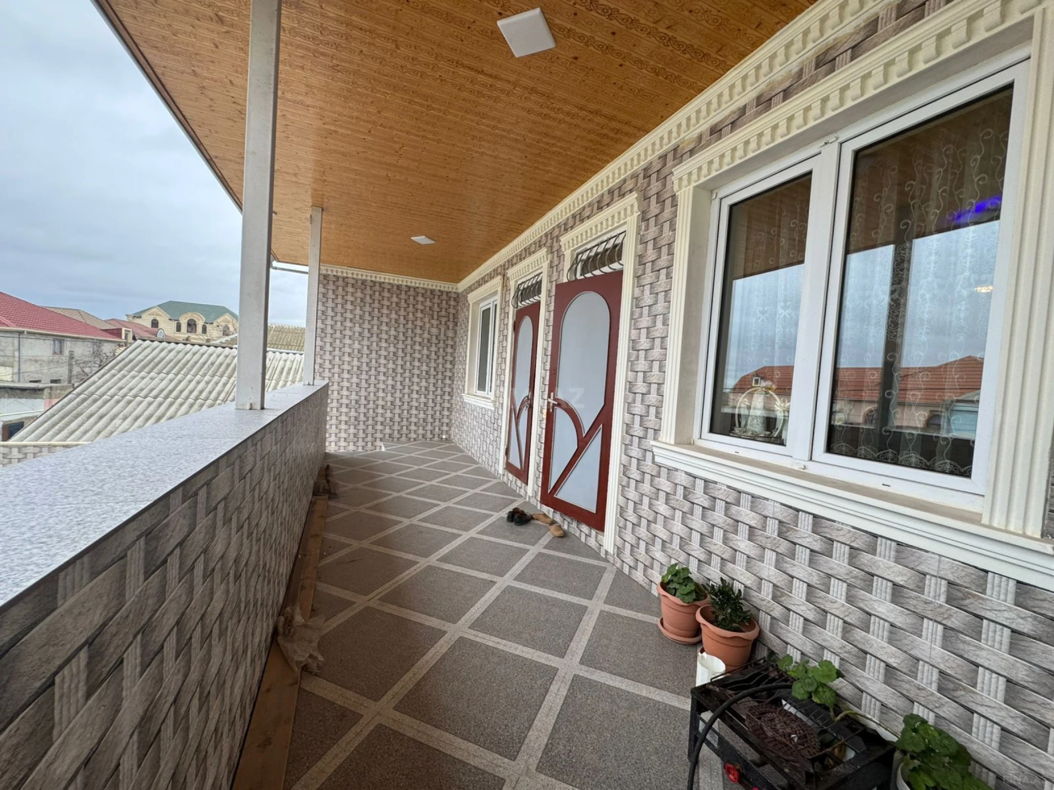 Satılır 4 otaqlı həyət evi 200 m²
