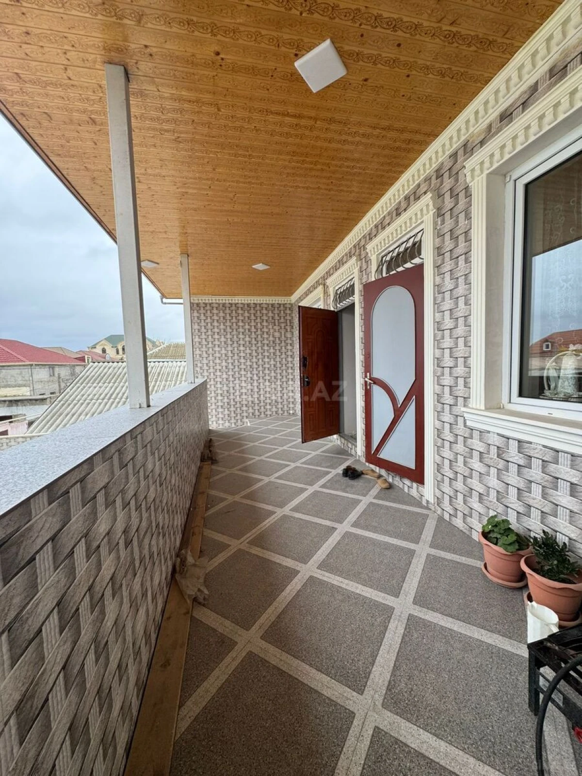 Satılır 4 otaqlı həyət evi 200 m²