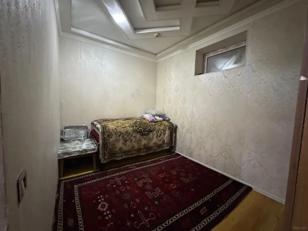 Satılır 4 otaqlı həyət evi 200 m²